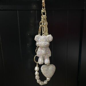 Luxury 🫧💎Sparkling Bear and Heart Key Bag chain with Pearls